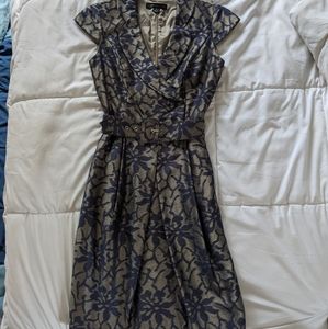 Beautiful women's Aidan Mattox size 0 belted dress